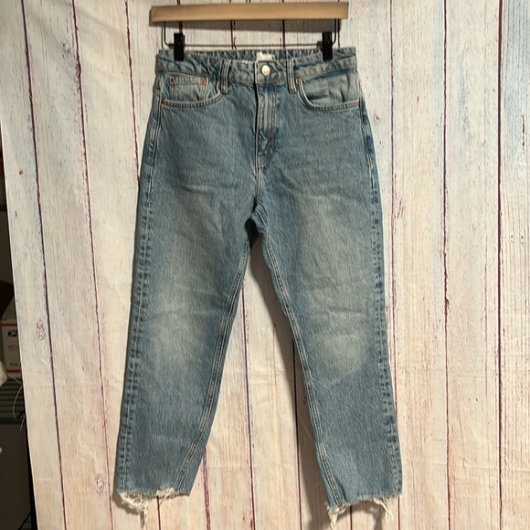 NWOT Topshop Cropped Straight Leg Raw Hem Jeans - Picture 1 of 6